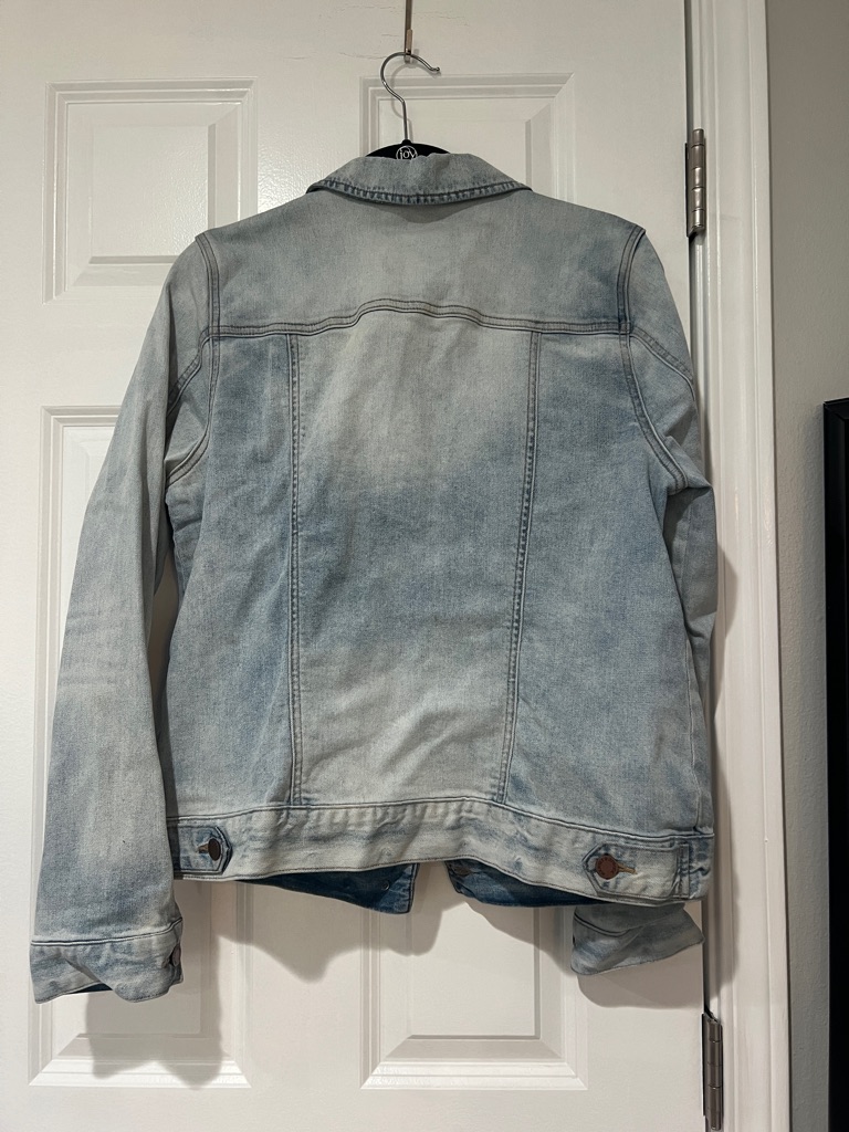 Market & Spruce Faded Light Blue Denim Jacket Size Large Worn Once Euc — image 4 of 8
